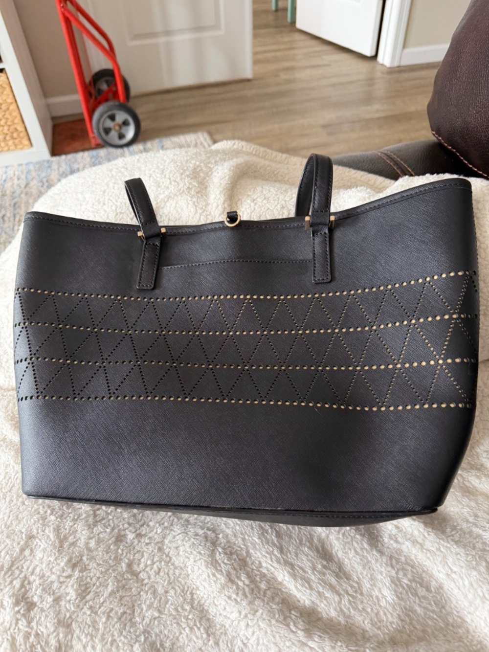 Handbag - Picture 3 of 5